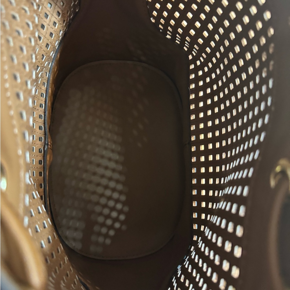 MICHAEL KORS Devon Medium Perforated Leather Bucket Bag Brown - Picture 7 of 10